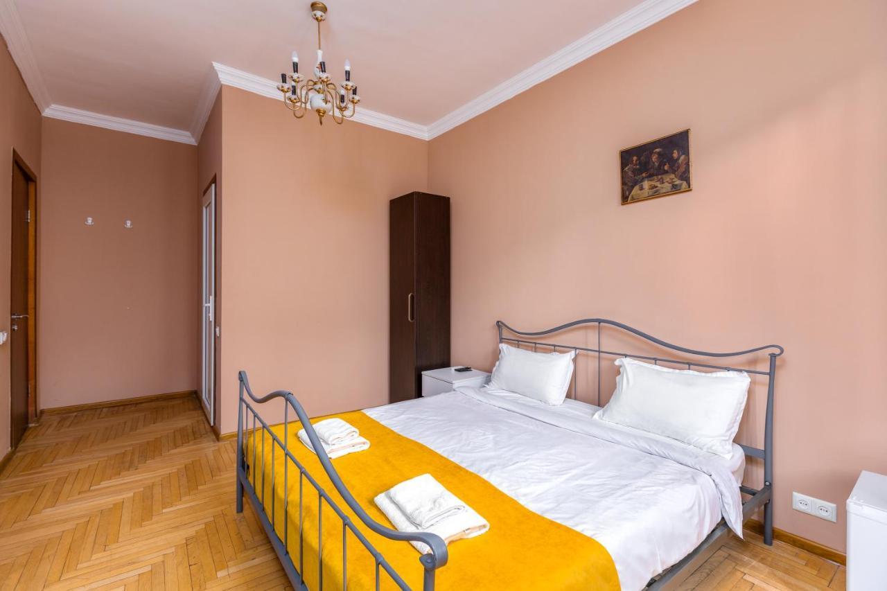 Sunny Hotel Тбилиси Екстериор снимка