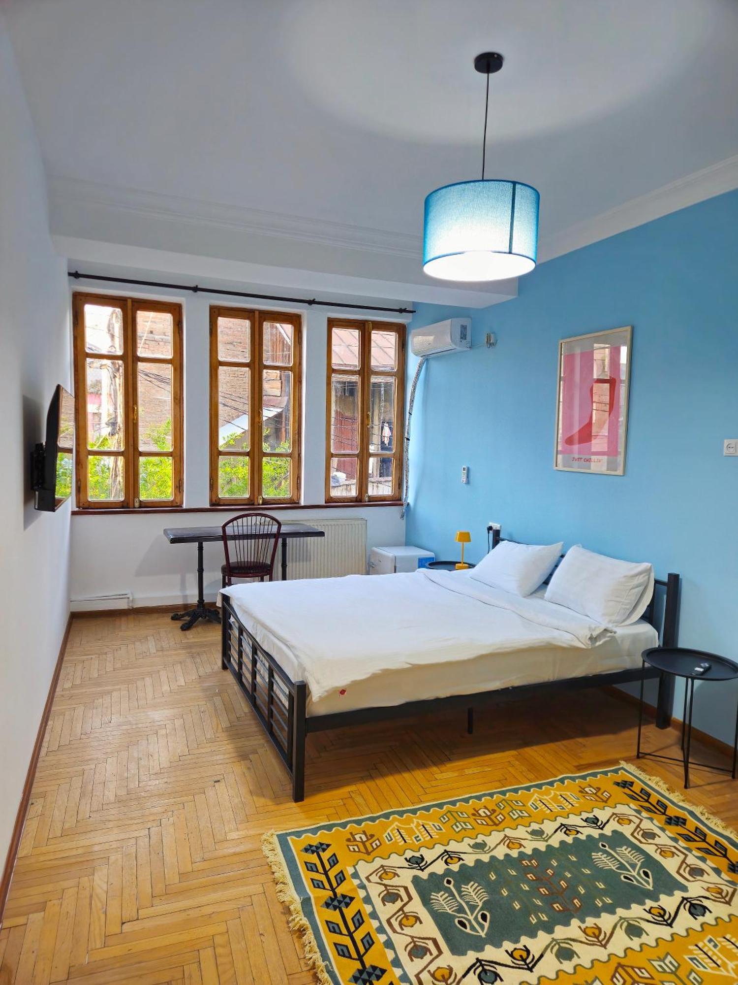 Sunny Hotel Тбилиси Екстериор снимка